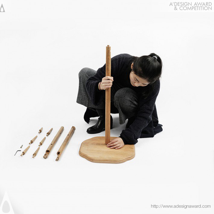 wedge-nail-tenon-clothes-tree-by-le-xu-3