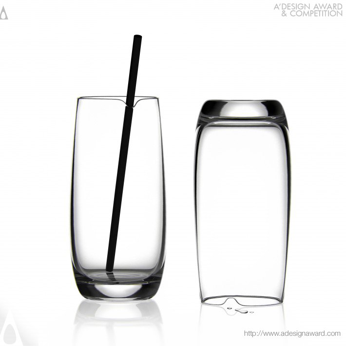 Curve Drinking Glass by Vladimir Zagorac