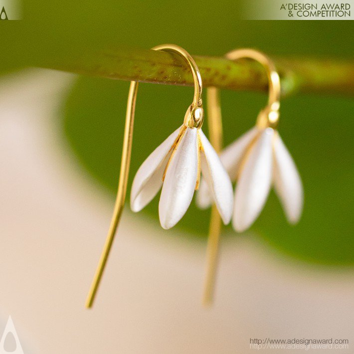 Snowdrops Earrings by Adelina Brask