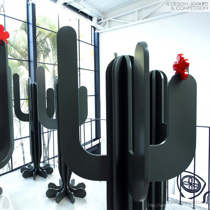 Mula Preta Design Clothes Rack