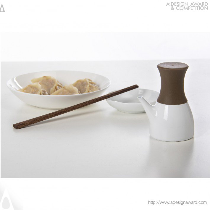 Tianqing Li - Flavor Pinching-Out Sauce Bottle