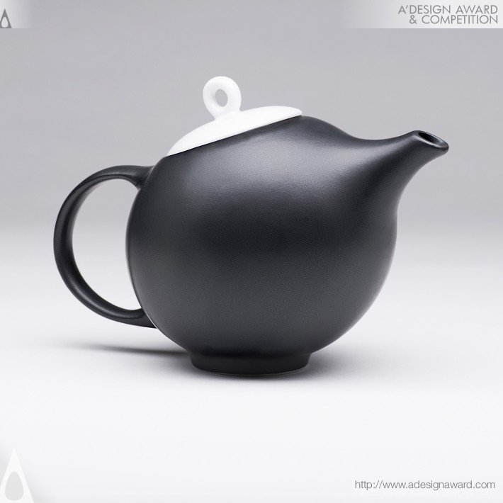 eva-tea-set-by-maia-ming-fong-3