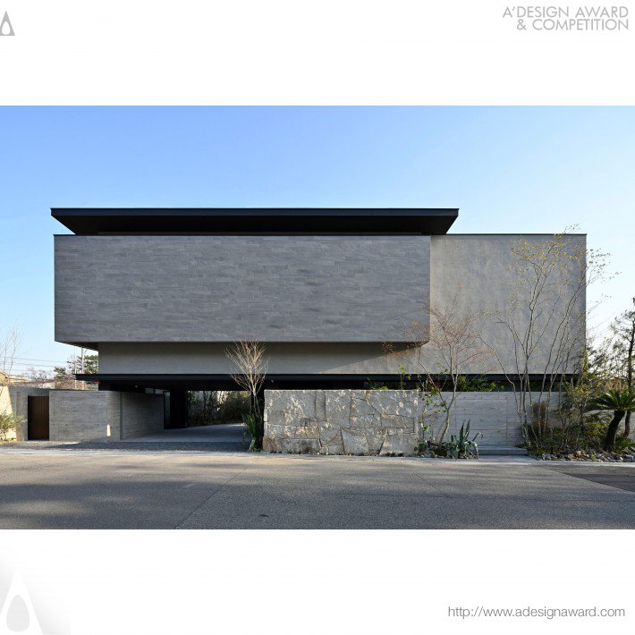 Gap Residential House by Michihiro Matsuo