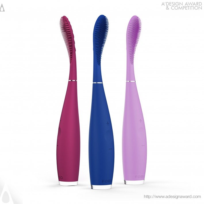 Issa™ Electric Toothbrush by FOREO AB