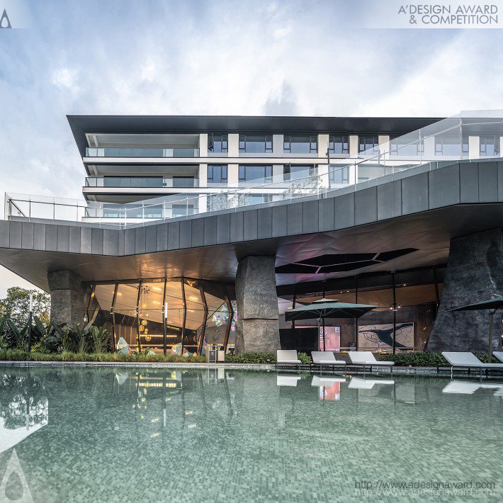 Wanzhou Yongjiang Reception Center by Qun Wen