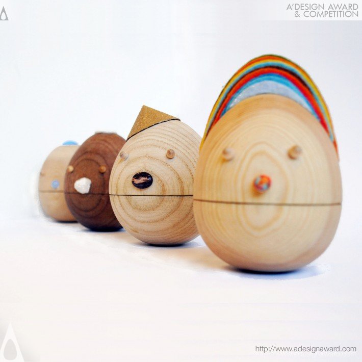 Sha Yang - Tumbler&quot; Contentment &quot Roly Poly, Movable Wooden Toys