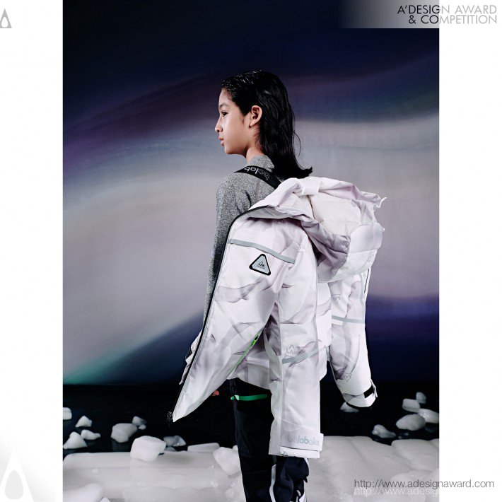 down-jacket-plus-by-li-cheng-yan-wang-and-suwan-yuan-2