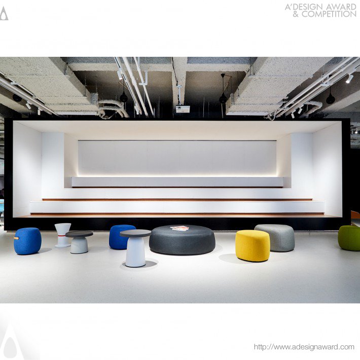 Gang Zheng - Corn Design Office Space