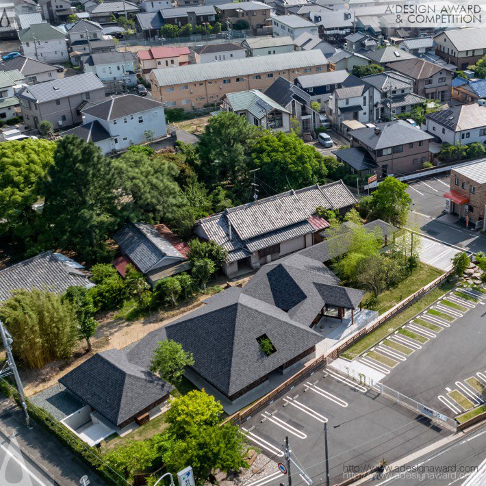 Yoshiaki　Tanaka - Coexisting With Nature Clinic