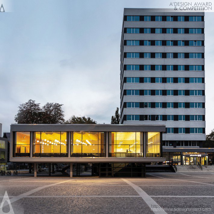 Jobcenter Berlin Administration Building by Elisabeth Rüthnick