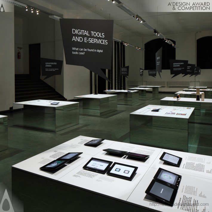 exhibition-information-by-design-studio-h2e