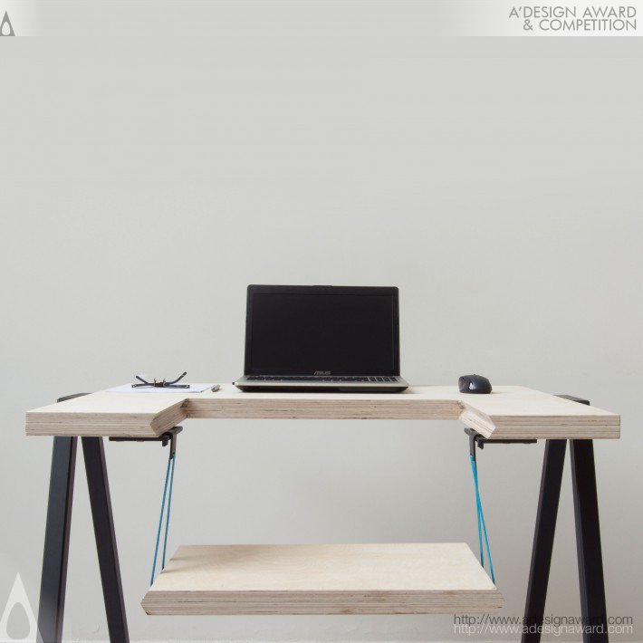 Wee! Active Work Desk by Simonas Palovis