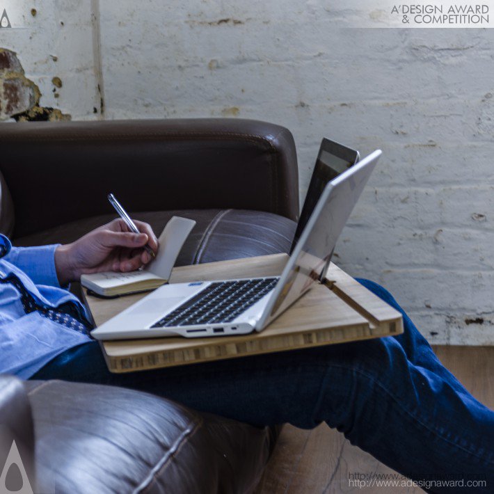 portable-lap-desk-installation-no1-by-liyang-liu-4