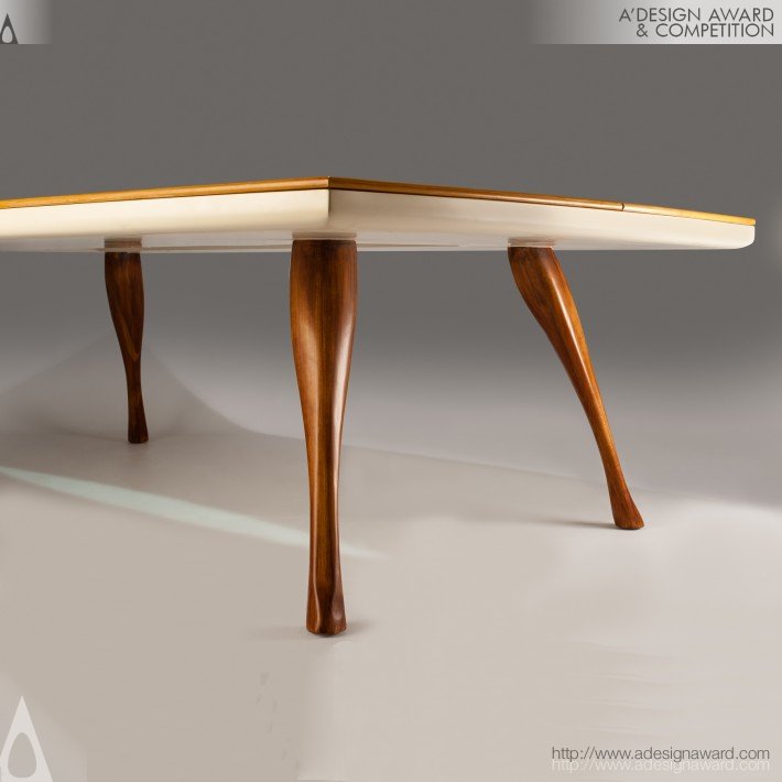 Gerardo Ríos Altamirano Dining Table