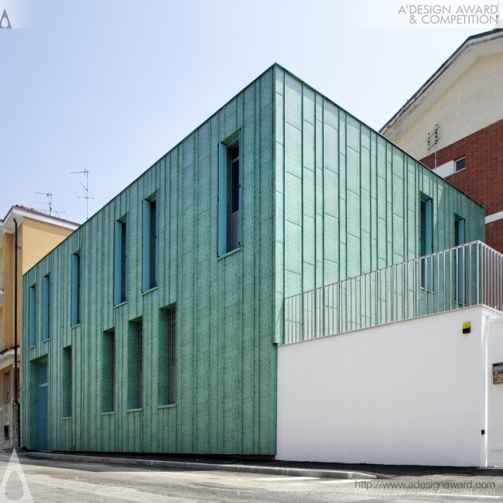 Carabinieri Headquarter Public Building by Maurizio Bradaschia