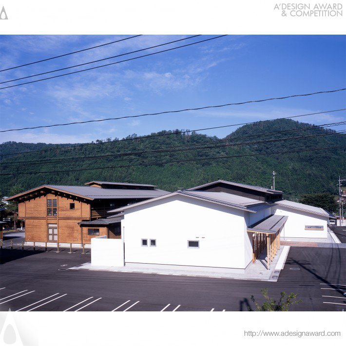 City Office Branch by Hidehiko Nagano