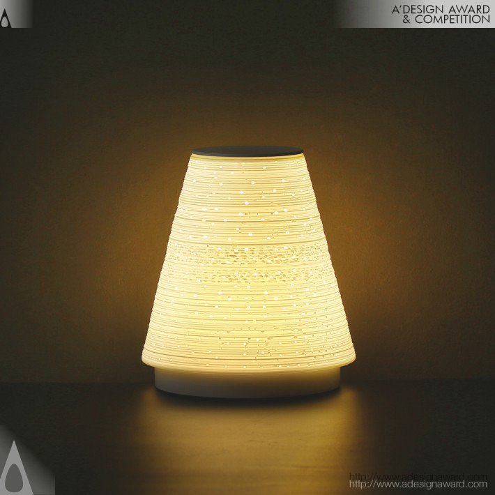 the-intelligent-eggshell-lamp-by-chunlong-xiang-yixin-bu-and-wenting-wang-1