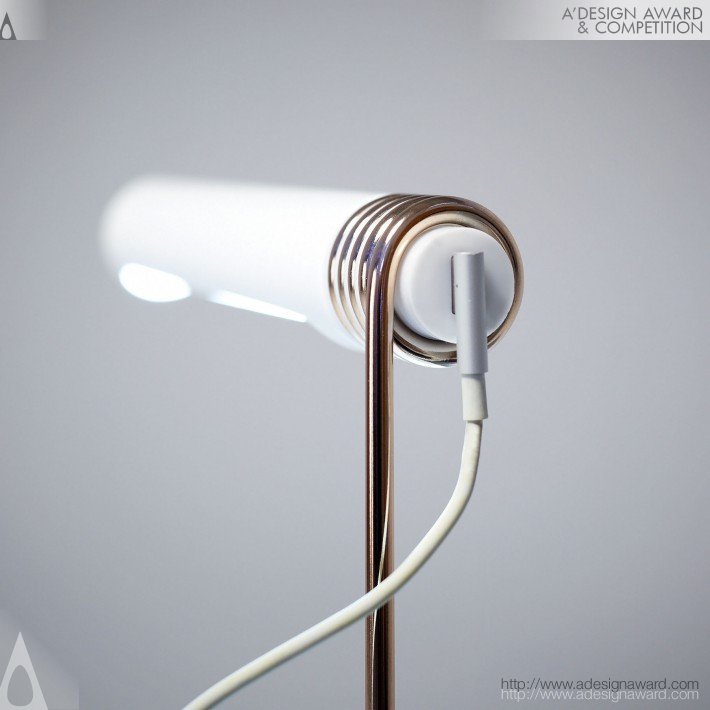 coil-lamp-by-brian-richer-1