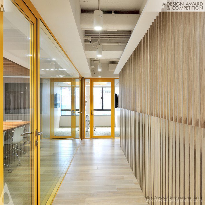 Legend Office Hong Kong by CTRC Design Consultant Ltd.