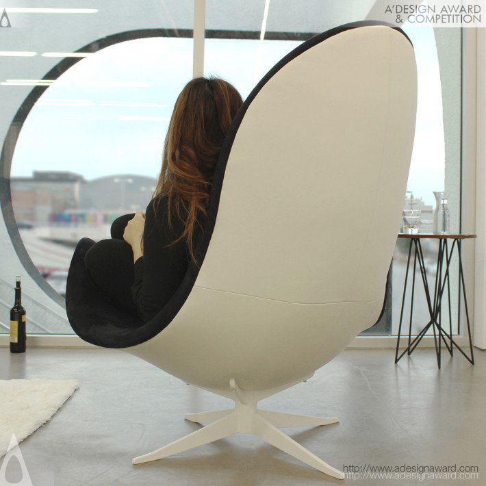 Refaeli Yaofei Ma - Leira Lounge Chair