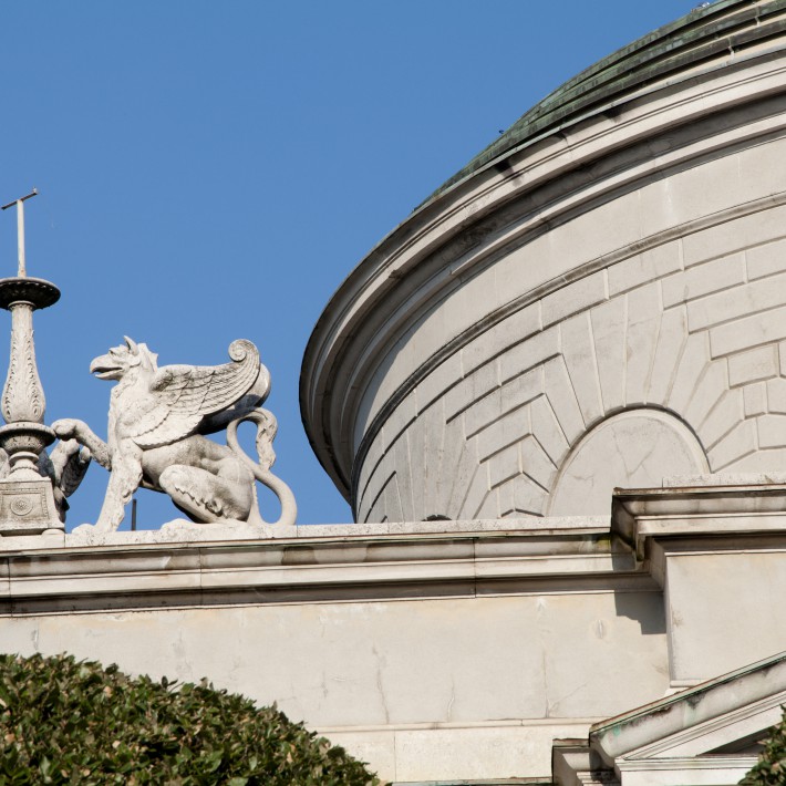 Tempio Voltiano Landmark Image 4