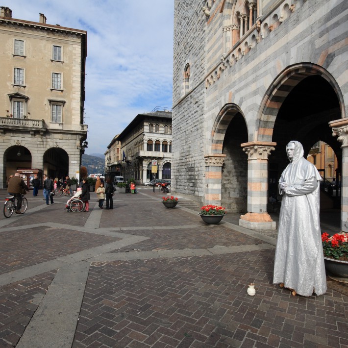 Piazza Duomo Shopping