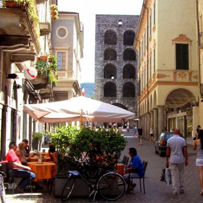 Walls, Gattoni Tower and Gate Tower Sightseeing