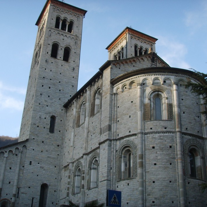 Basilica of Sant'Abbondio Landmark Image 2